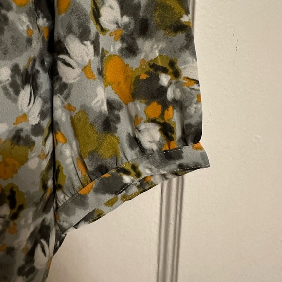 Like New Gray Floral Top by NYDJ, Size M. - Picture 5 of 6